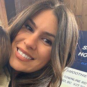 Meet your Posher, Demi